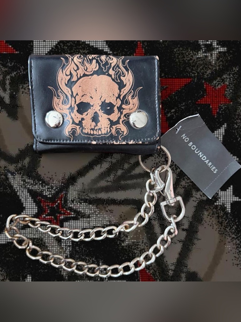 BNWT No Boundaries Skull & Flames Chain Wallet